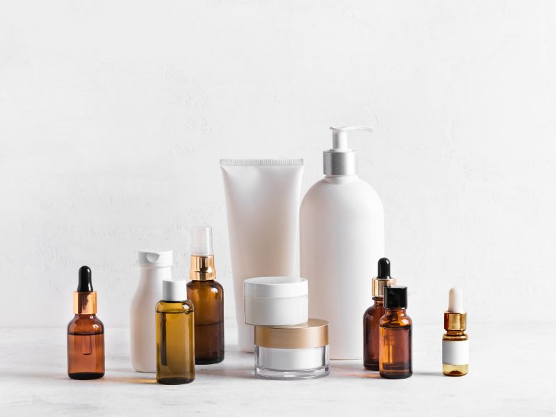 Organizar cosméticos de estética e bem-estar