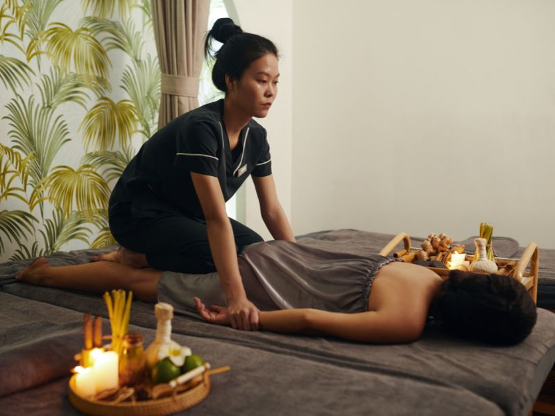 Executar massagem Tailandesa